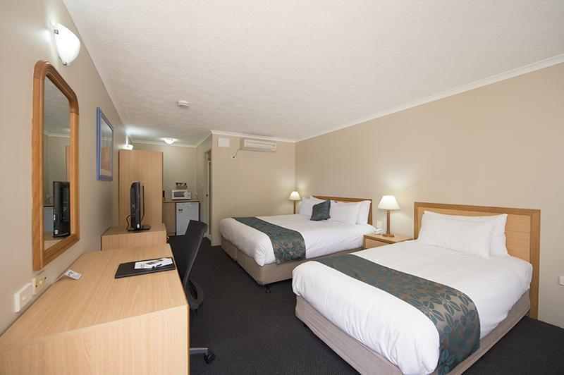 Harbour Sails Motor Hotel 4*